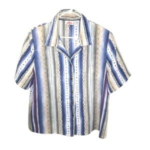 Classic Alia Petites short-sleeve button-up blouse